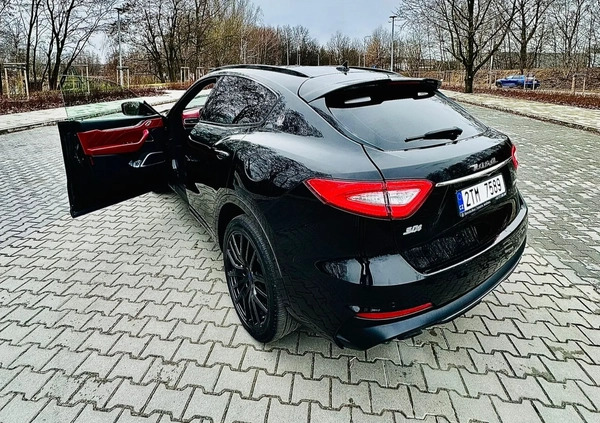 Maserati Levante cena 234900 przebieg: 50000, rok produkcji 2019 z Warszawa małe 379